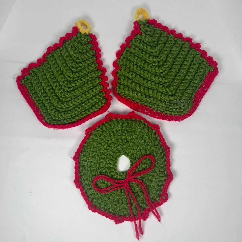 Crochet Christmas Potholders Set of‎ 3 Hot Pads Coasters Green Red Holiday Decor